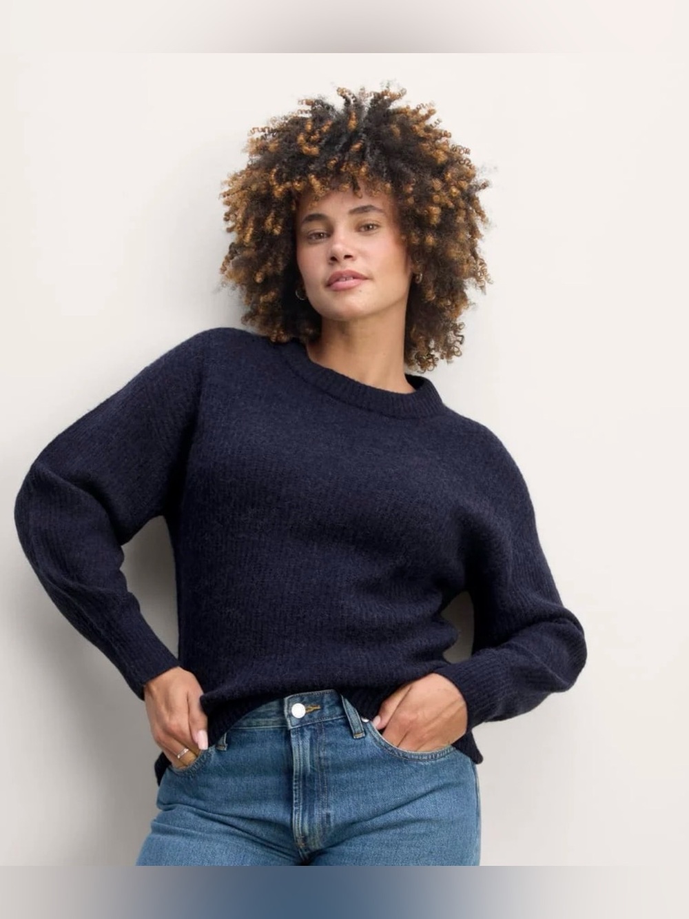 Everlane The Coccon Crewneck Sweater in Alpaca Navy , Small